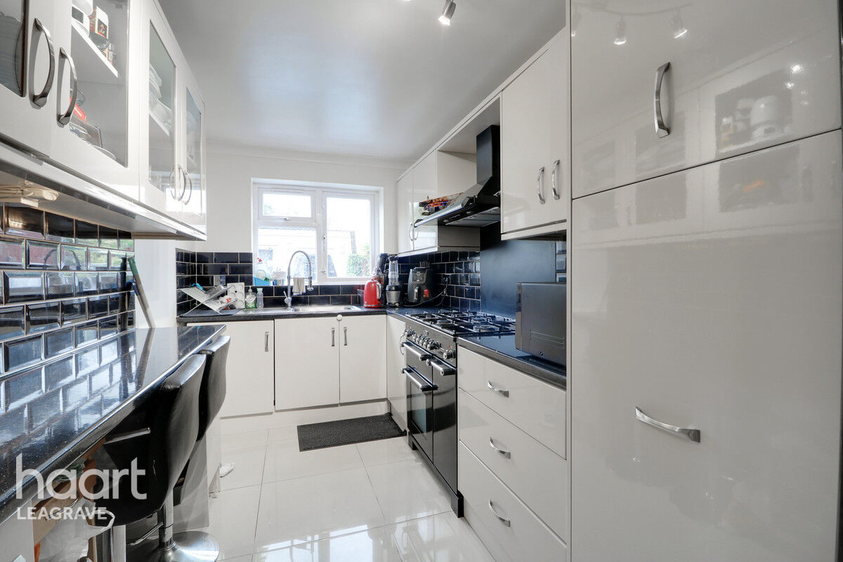 4 bedroom Semidetached house Humberstone Road, Luton £425,000 haart