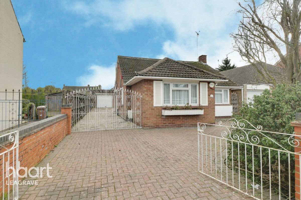 4 bedroom Detached bungalow Onslow Road, Luton £450,000 haart