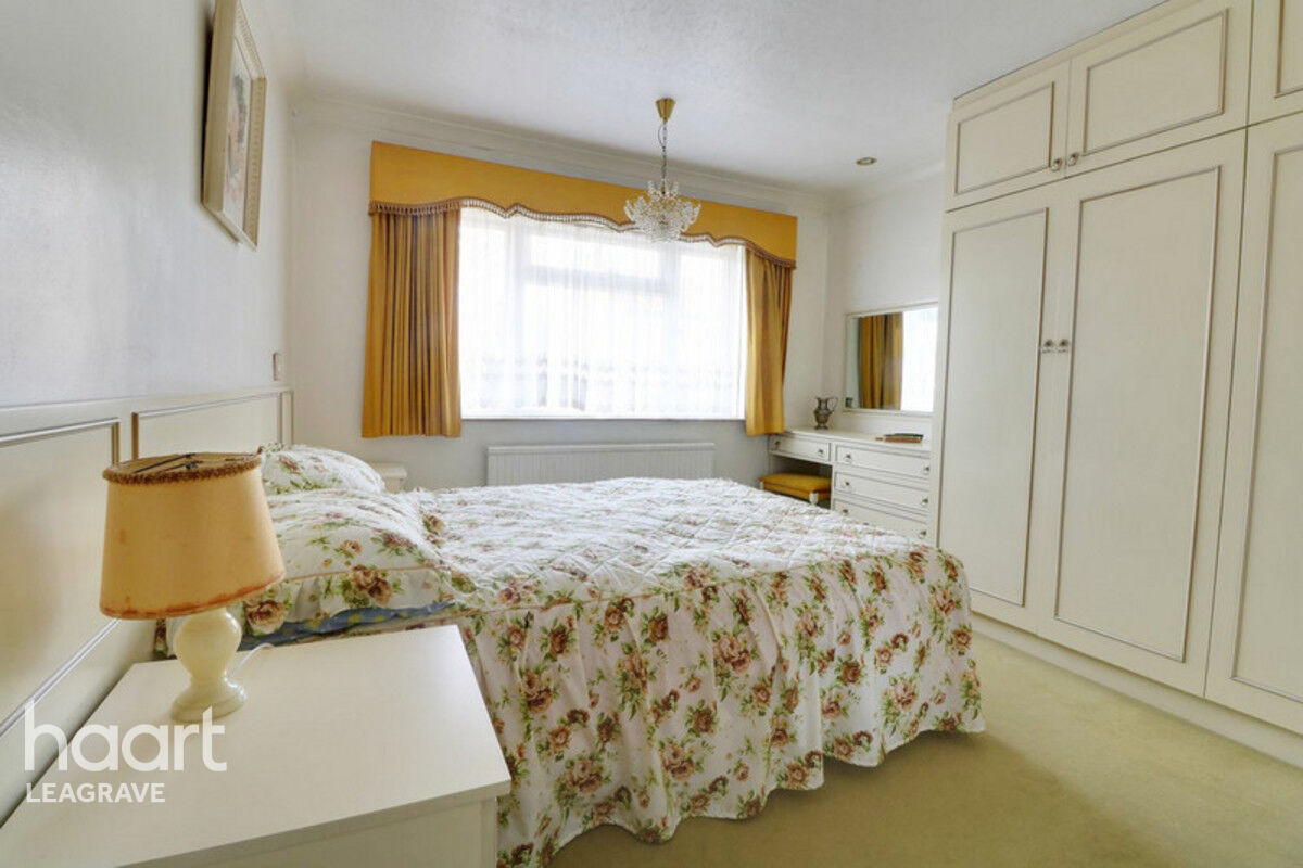 4 bedroom Detached bungalow Onslow Road, Luton £450,000 haart