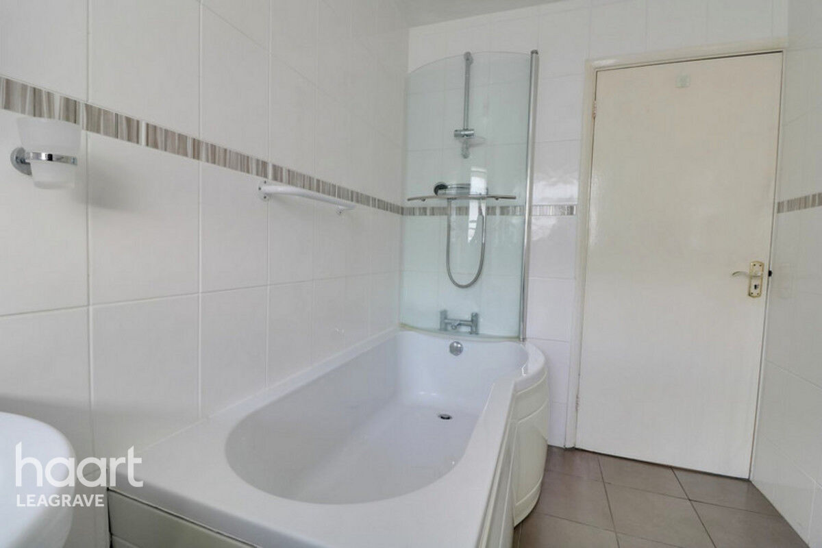 4 bedroom Detached bungalow Onslow Road, Luton £450,000 haart