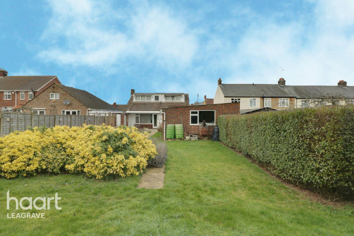 4 bedroom Detached bungalow Onslow Road, Luton £450,000 haart