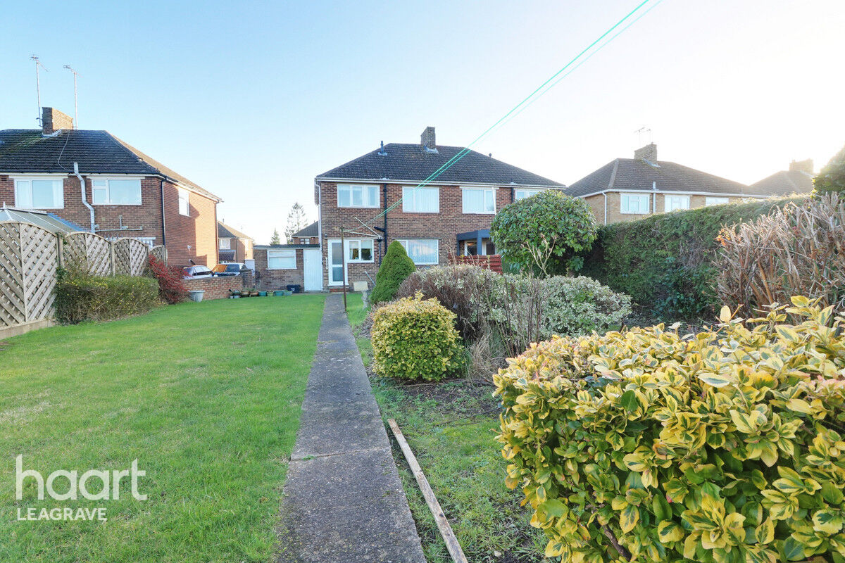3 bedroom Semidetached house Alpine Way, Luton £325,000 haart