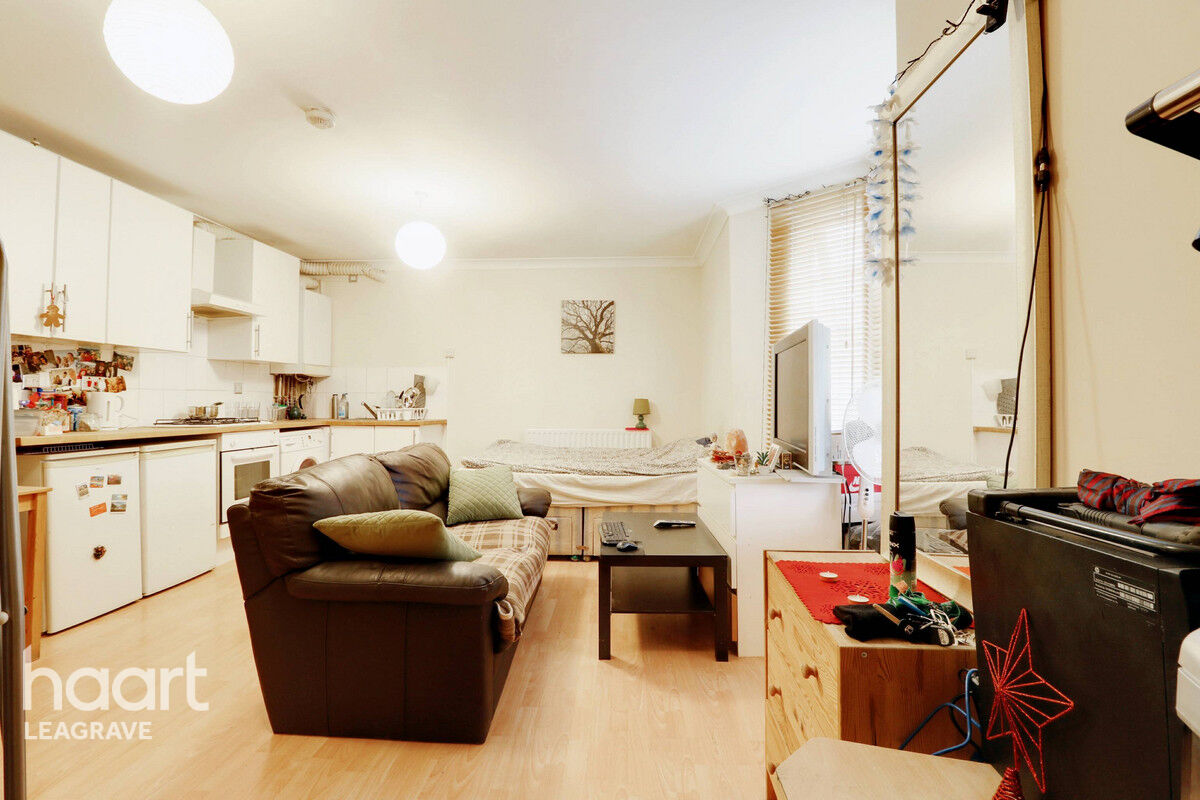 1 bedroom Block of Flats High Street, Luton £310,000 haart