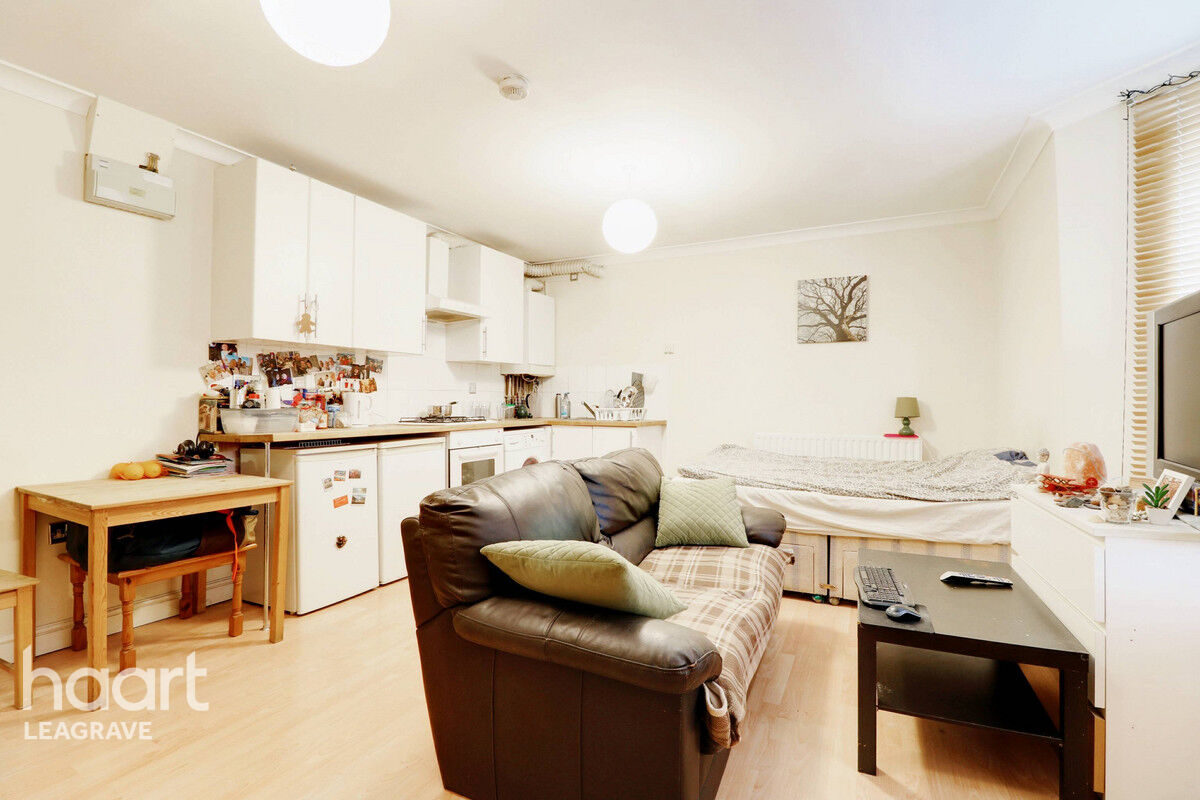 1 bedroom Block of Flats High Street, Luton £310,000 haart