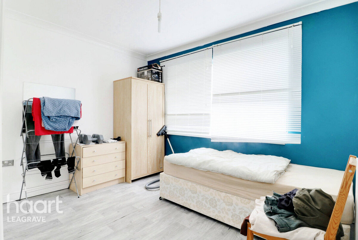 1 bedroom Block of Flats High Street, Luton £310,000 haart