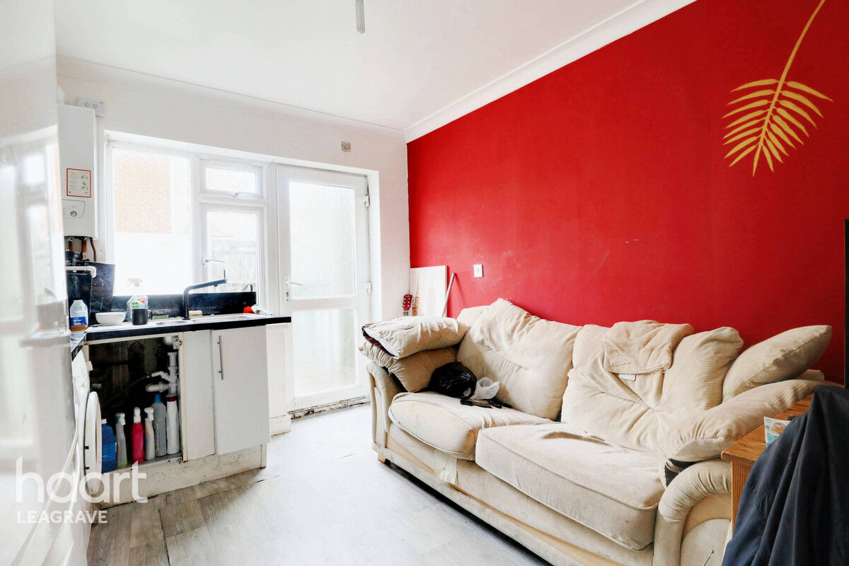 1 bedroom Block of Flats High Street, Luton £310,000 haart