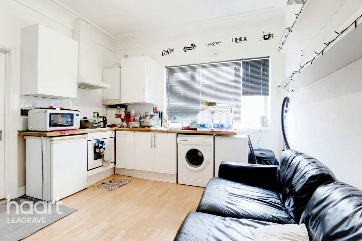 1 bedroom Block of Flats High Street, Luton £310,000 haart