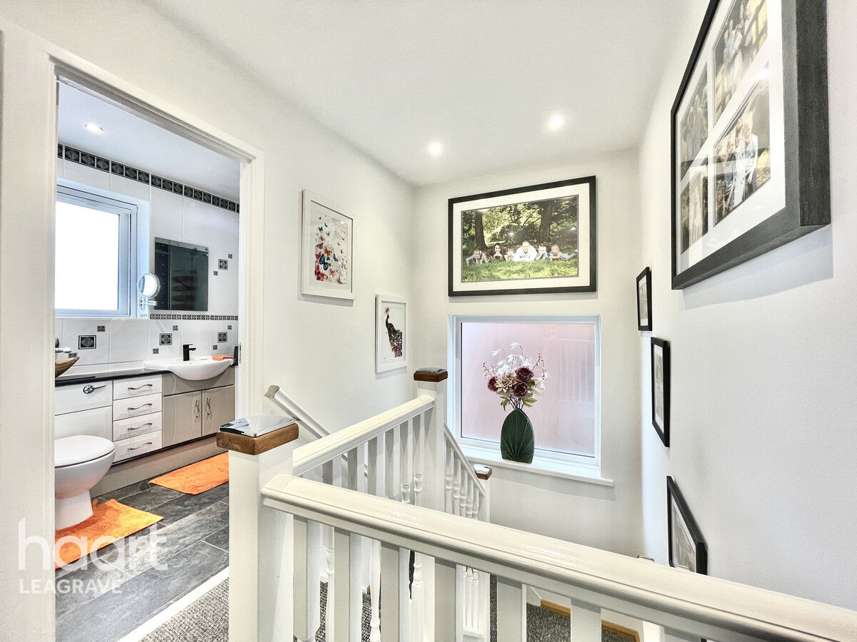 3 bedroom Semidetached house Benson Close, Luton £375,000 haart