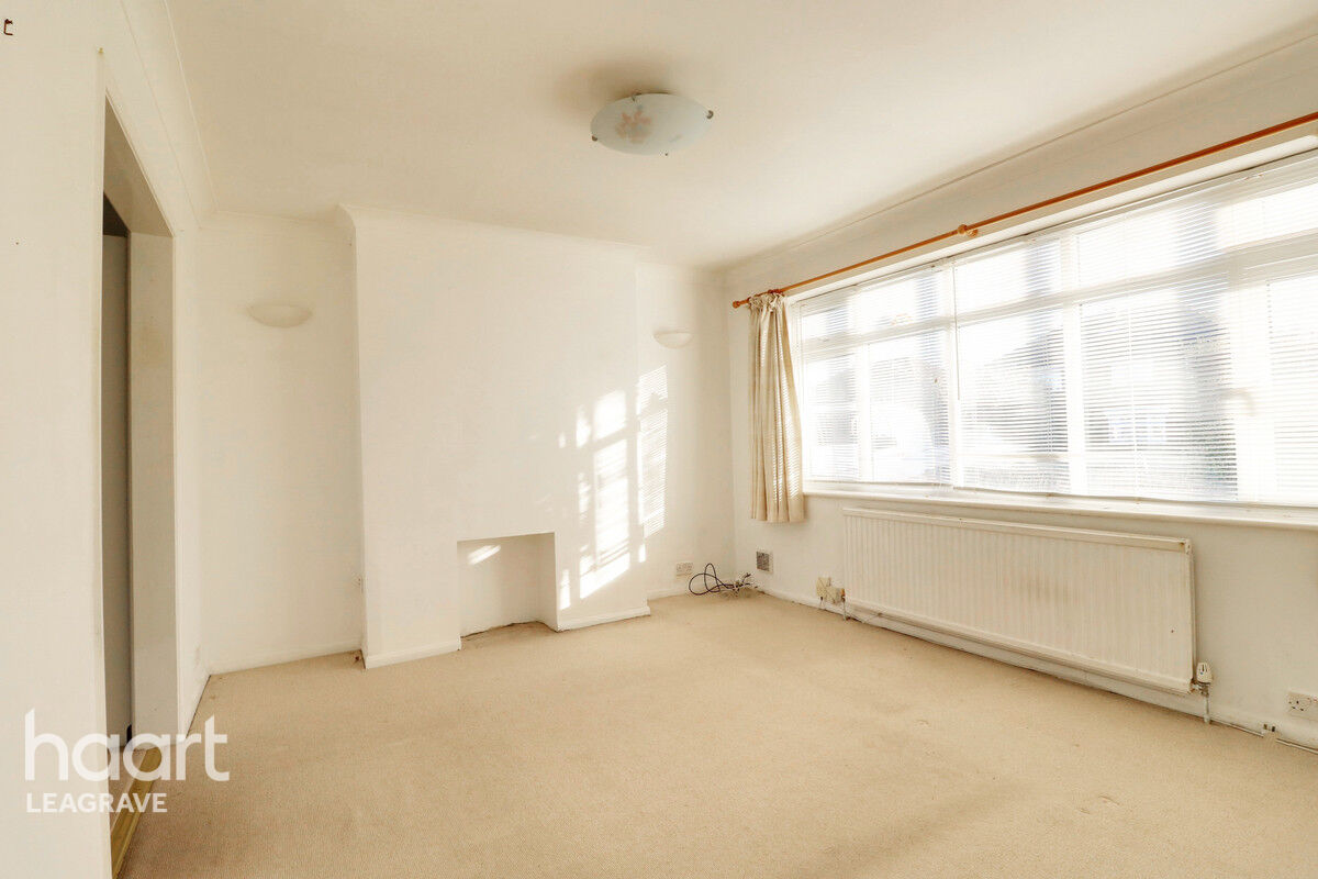 3 bedroom Semidetached house Stoneygate Road, Luton £325,000 haart