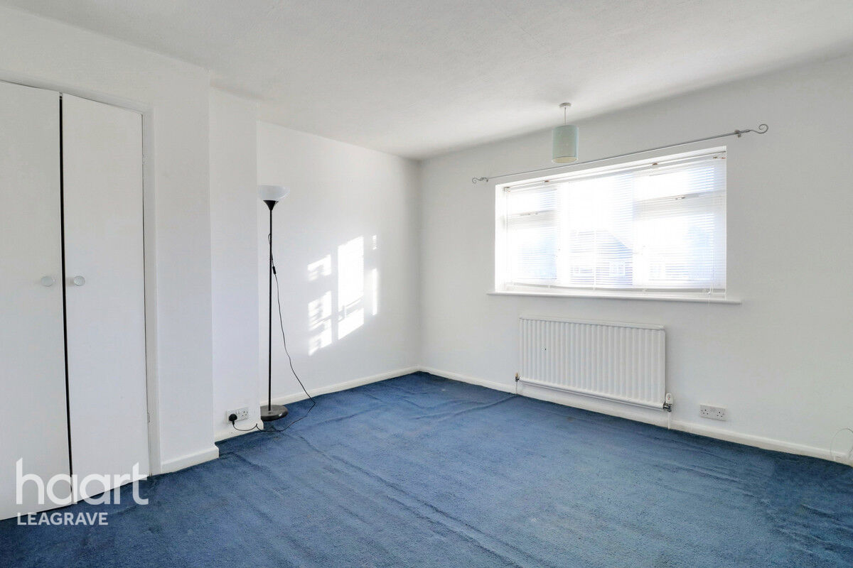 3 bedroom Semidetached house Stoneygate Road, Luton £325,000 haart