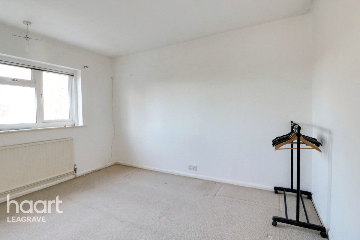 3 bedroom Semidetached house Stoneygate Road, Luton £325,000 haart