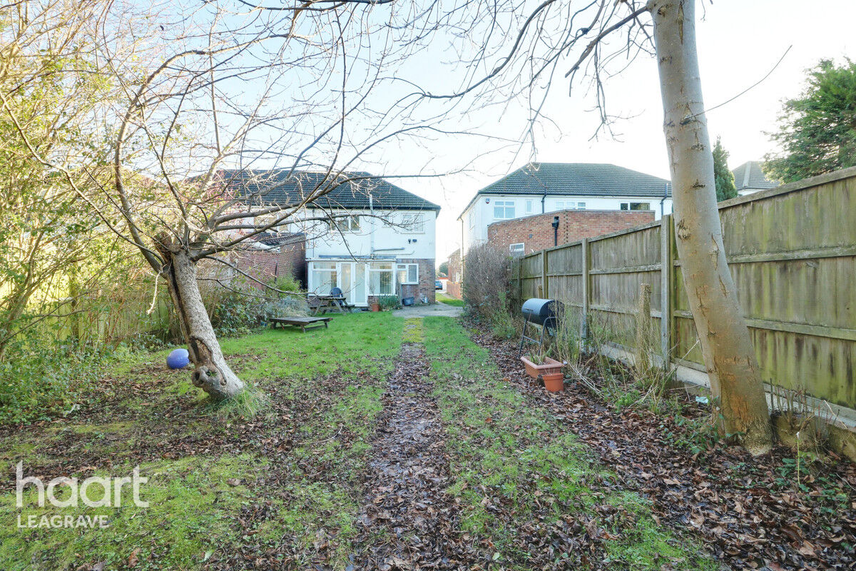 3 bedroom Semidetached house Stoneygate Road, Luton £325,000 haart