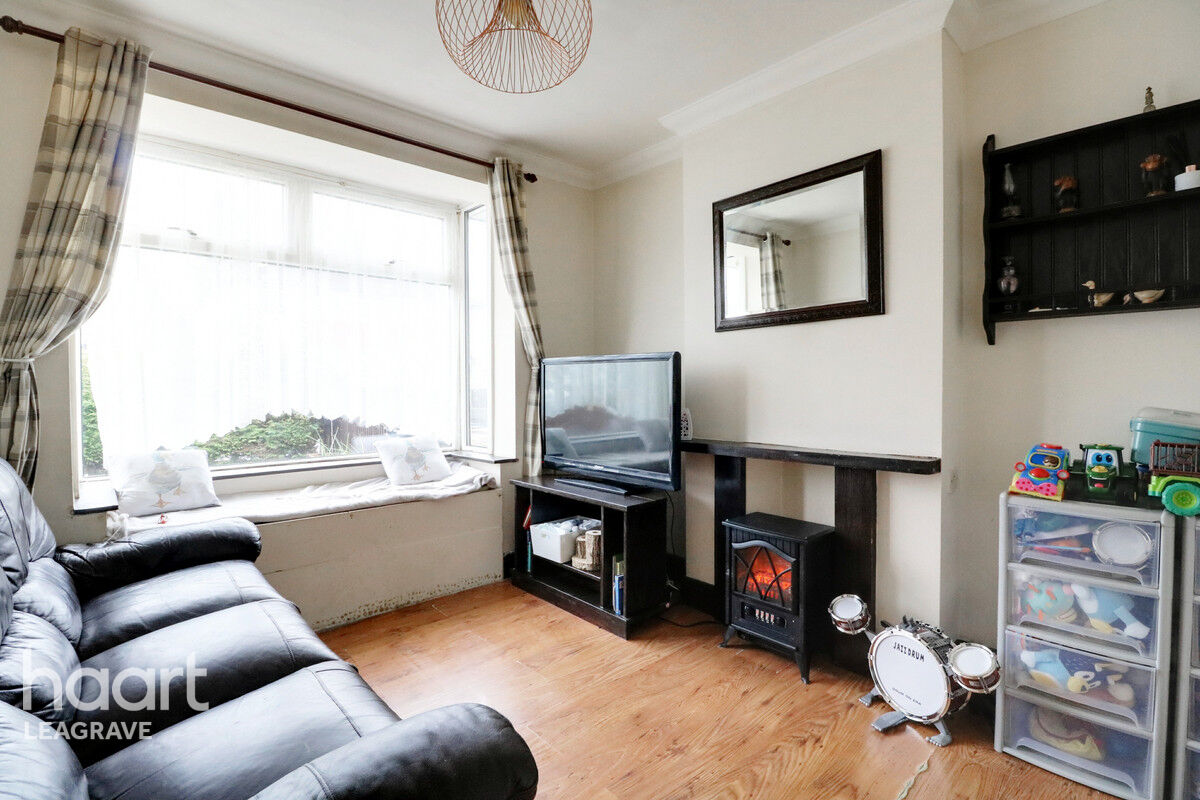 3 bedroom Terraced House Westmorland Avenue, Luton £325,000 haart