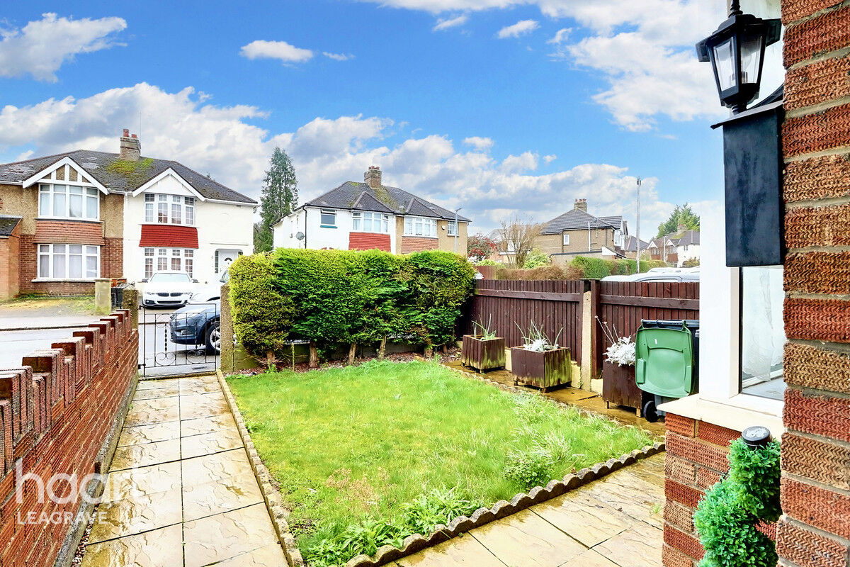 3 bedroom Terraced House Westmorland Avenue, Luton £325,000 haart