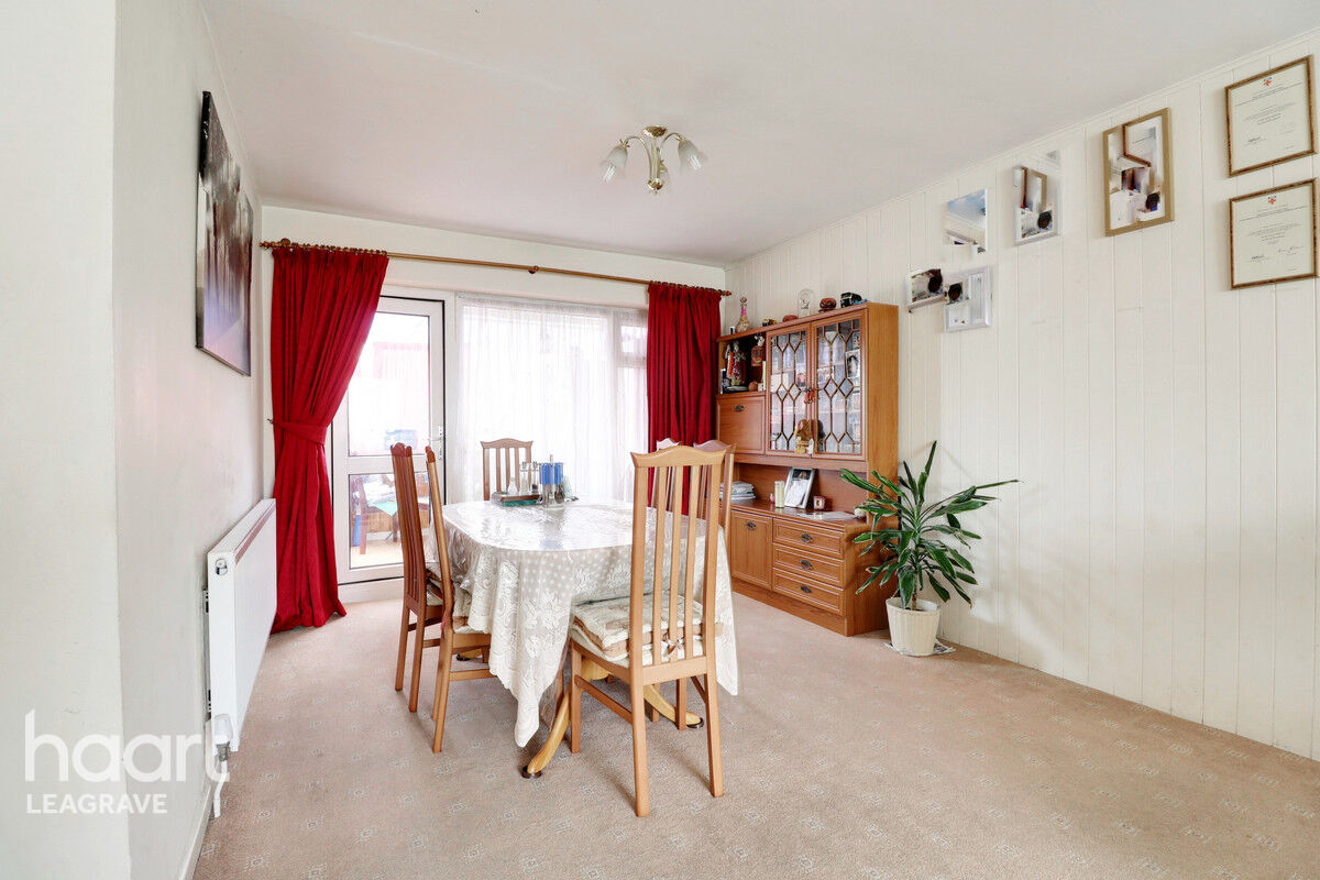 4 bedroom Semidetached house Westmorland Avenue, Luton £375,000