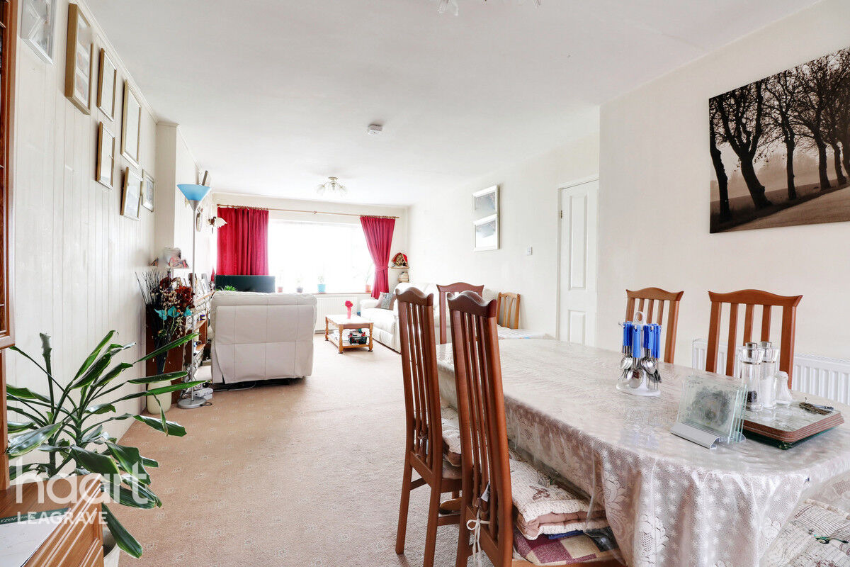 4 bedroom Semidetached house Westmorland Avenue, Luton £375,000