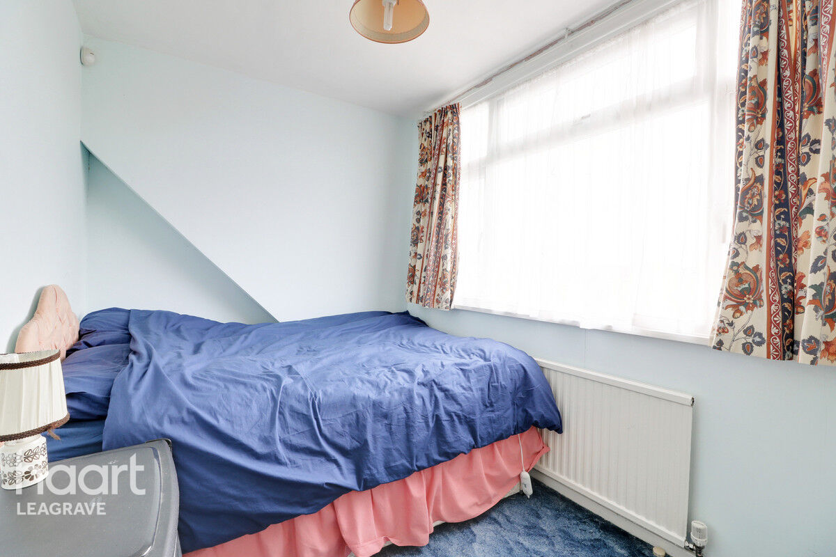 4 bedroom Semidetached house Westmorland Avenue, Luton £375,000