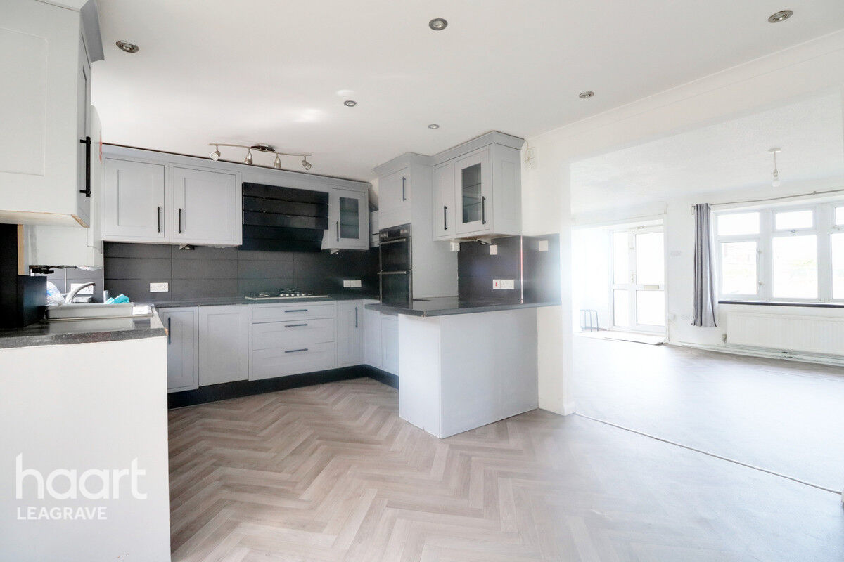 3 bedroom Semidetached house Sudbury Road, Luton £325,000 haart