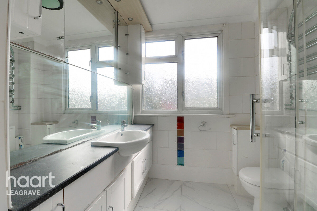 3 bedroom Semidetached house Sudbury Road, Luton £325,000 haart