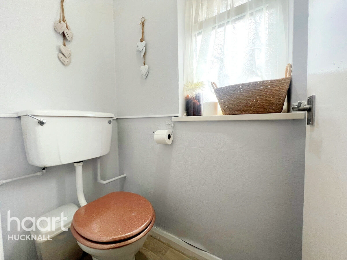 3 bedroom Semidetached house Cherry Avenue, Hucknall, Nottingham £