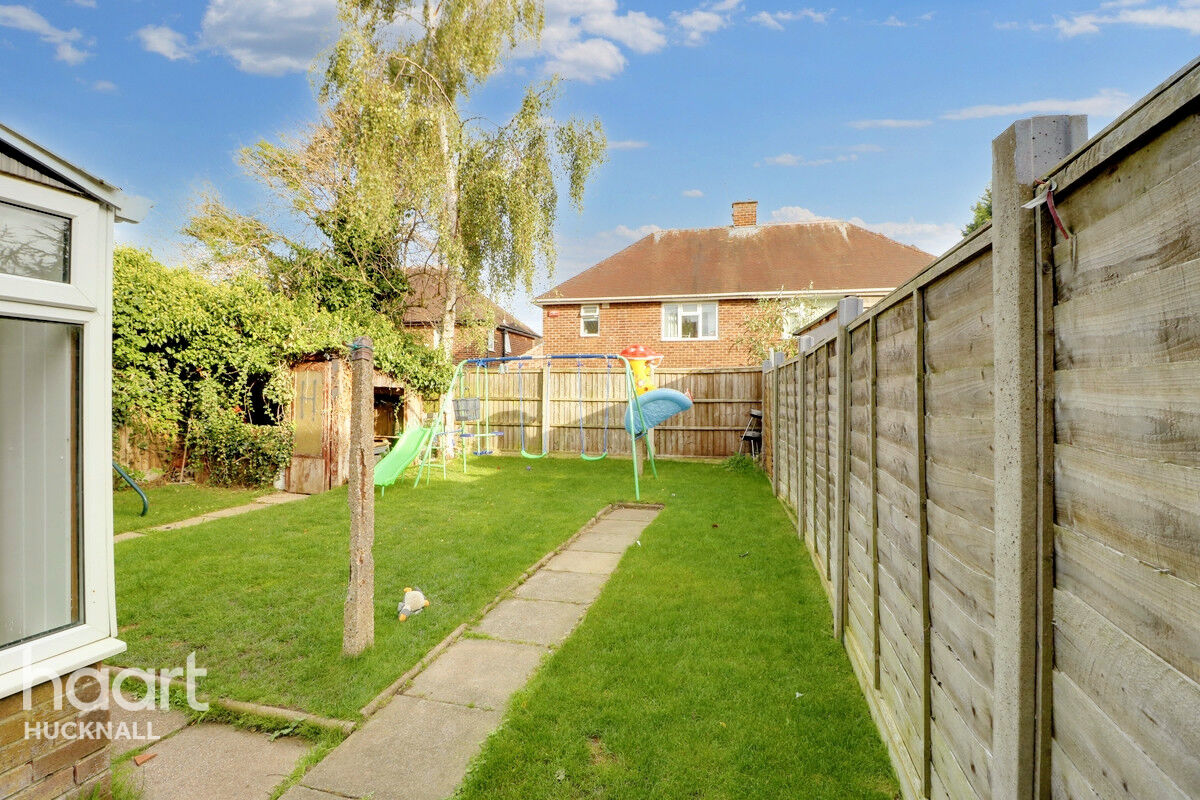 3 bedroom Semidetached house Cherry Avenue, Hucknall, Nottingham £