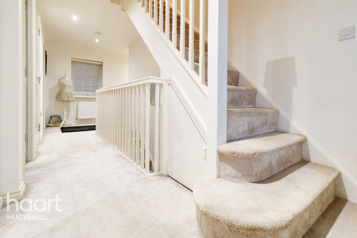 5 bedroom Detached house Peregrine Road, Hucknall, Nottingham £