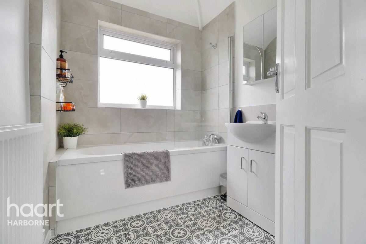 3 bedroom Semidetached house Max Road, Quinton £260,000 haart