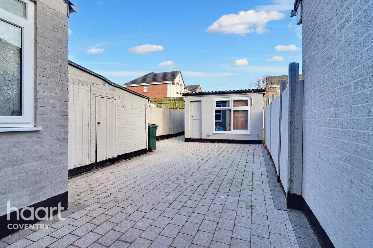 3 bedroom End of terrace house Middlemarch Road, Coventry £230,000