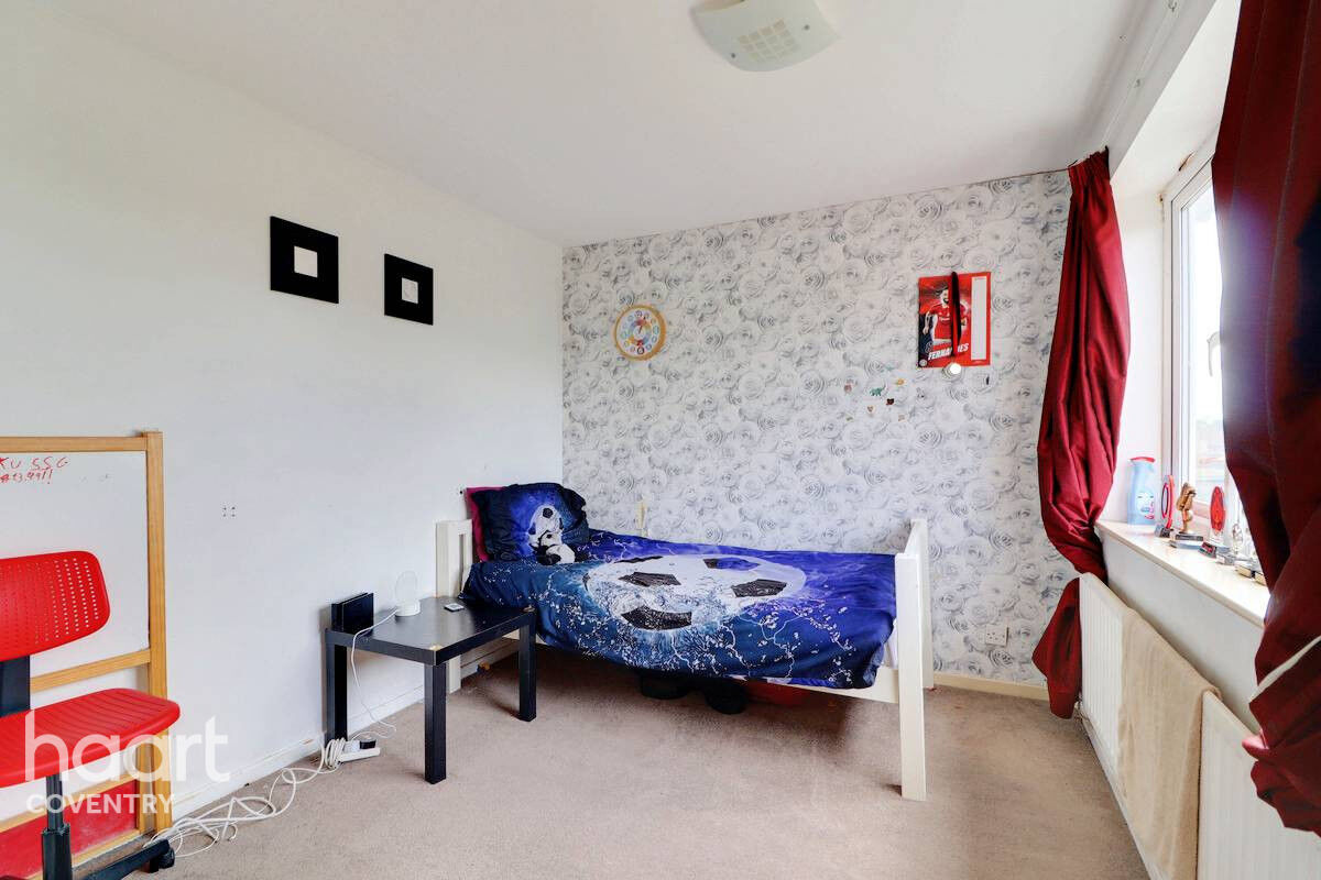 3 bedroom Semidetached house Finham Green Road, Coventry £300,000