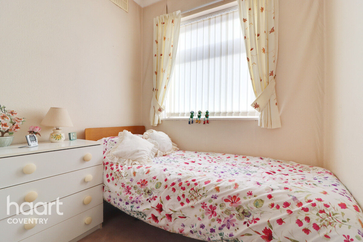 3 bedroom End of terrace house Sunnyside Close, Coventry £250,000