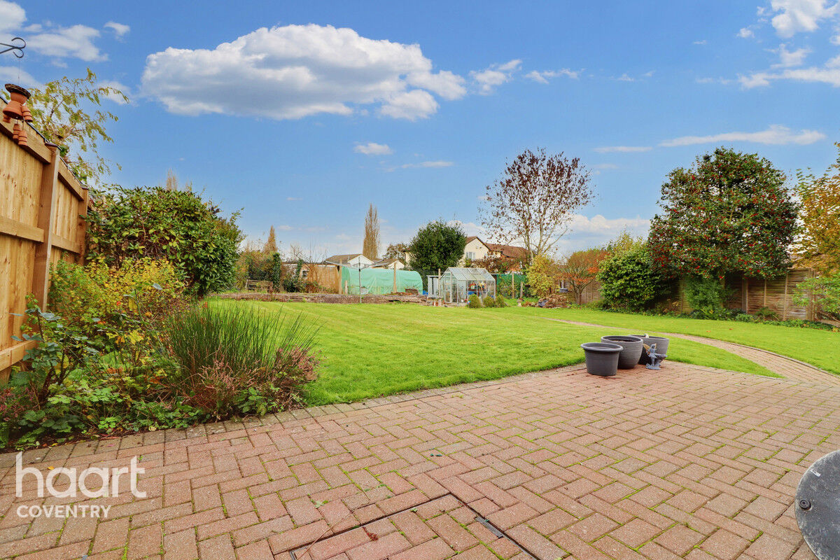 3 bedroom End of terrace house Sunnyside Close, Coventry £250,000