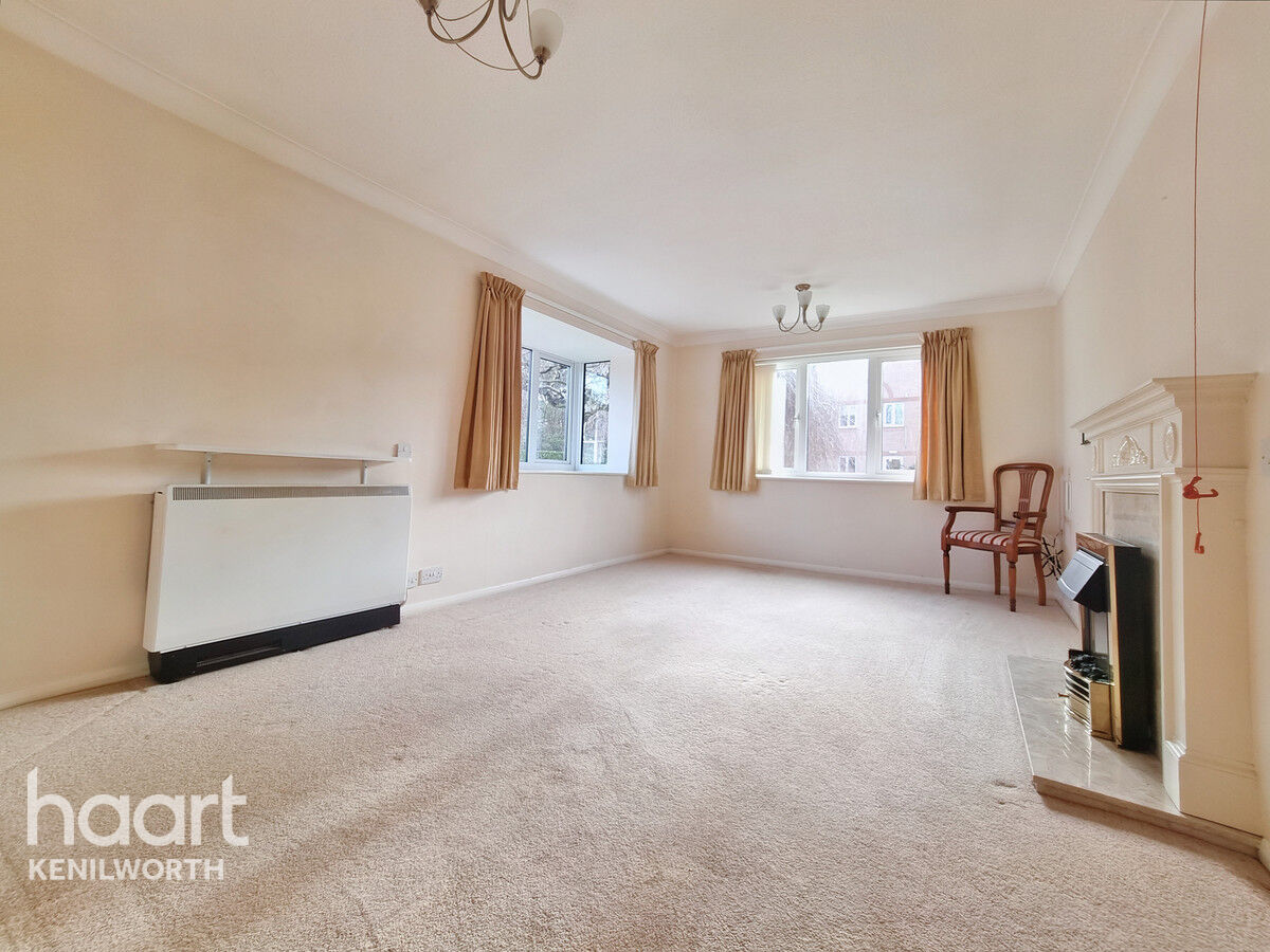 2 bedroom Semidetached bungalow Ashdene Gardens, Kenilworth £