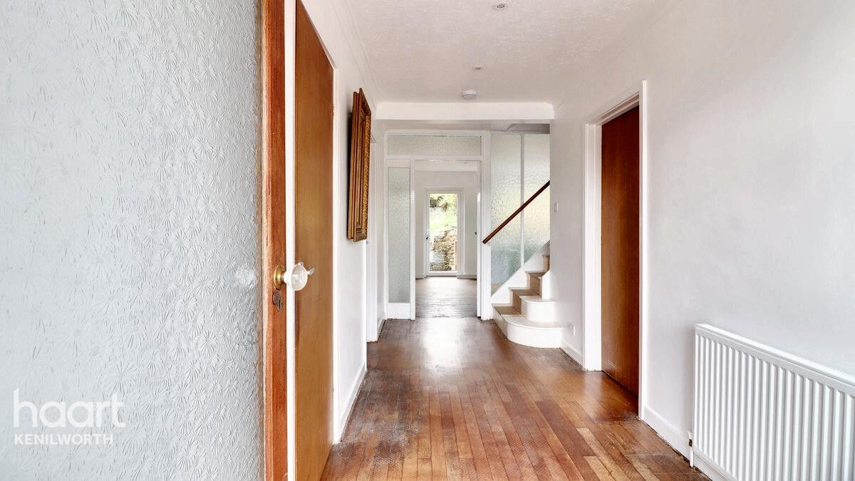 3 bedroom Detached house Windmill Close, Kenilworth £500,000 haart