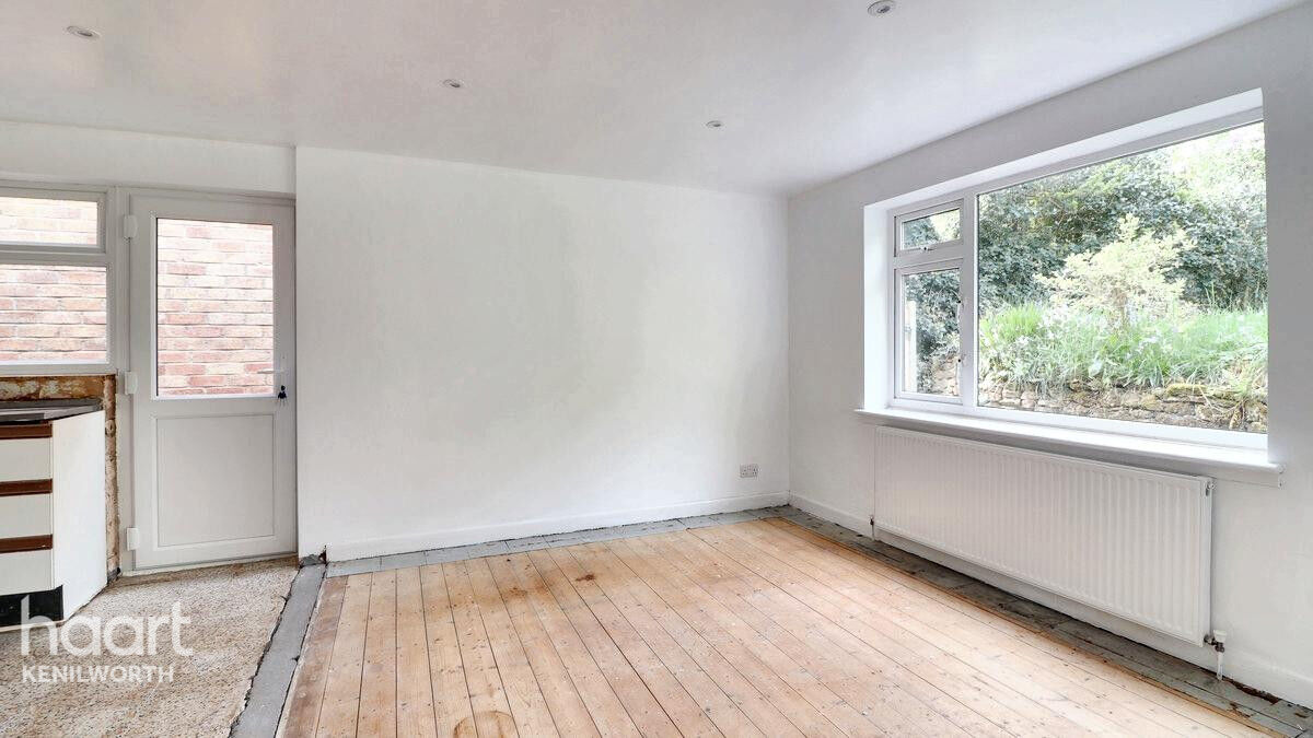 3 bedroom Detached house Windmill Close, Kenilworth £500,000 haart