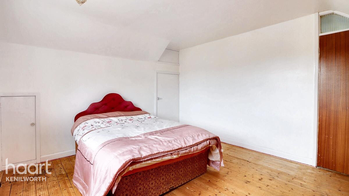 3 bedroom Detached house Windmill Close, Kenilworth £500,000 haart