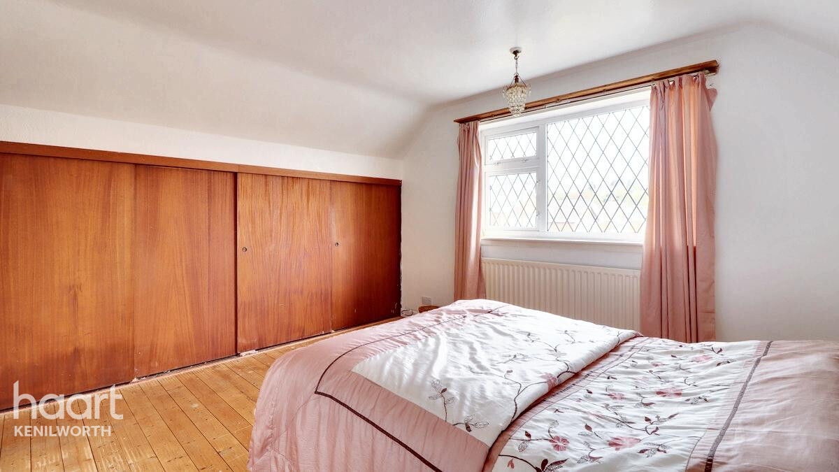 3 bedroom Detached house Windmill Close, Kenilworth £500,000 haart