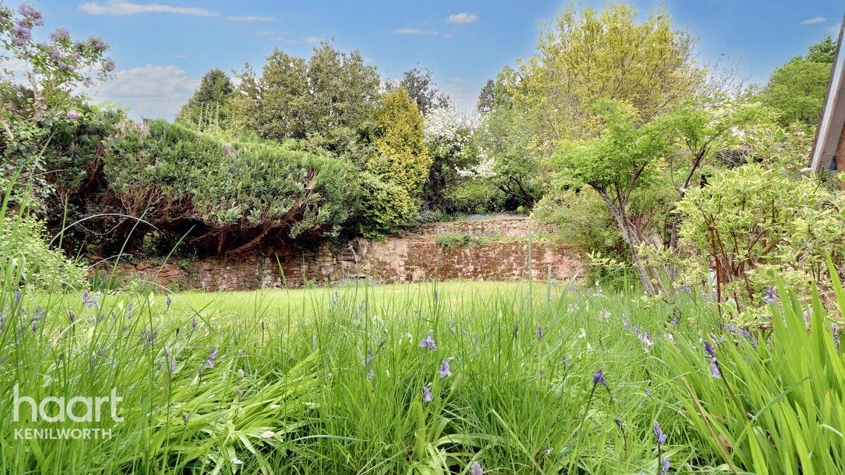 3 bedroom Detached house Windmill Close, Kenilworth £500,000 haart