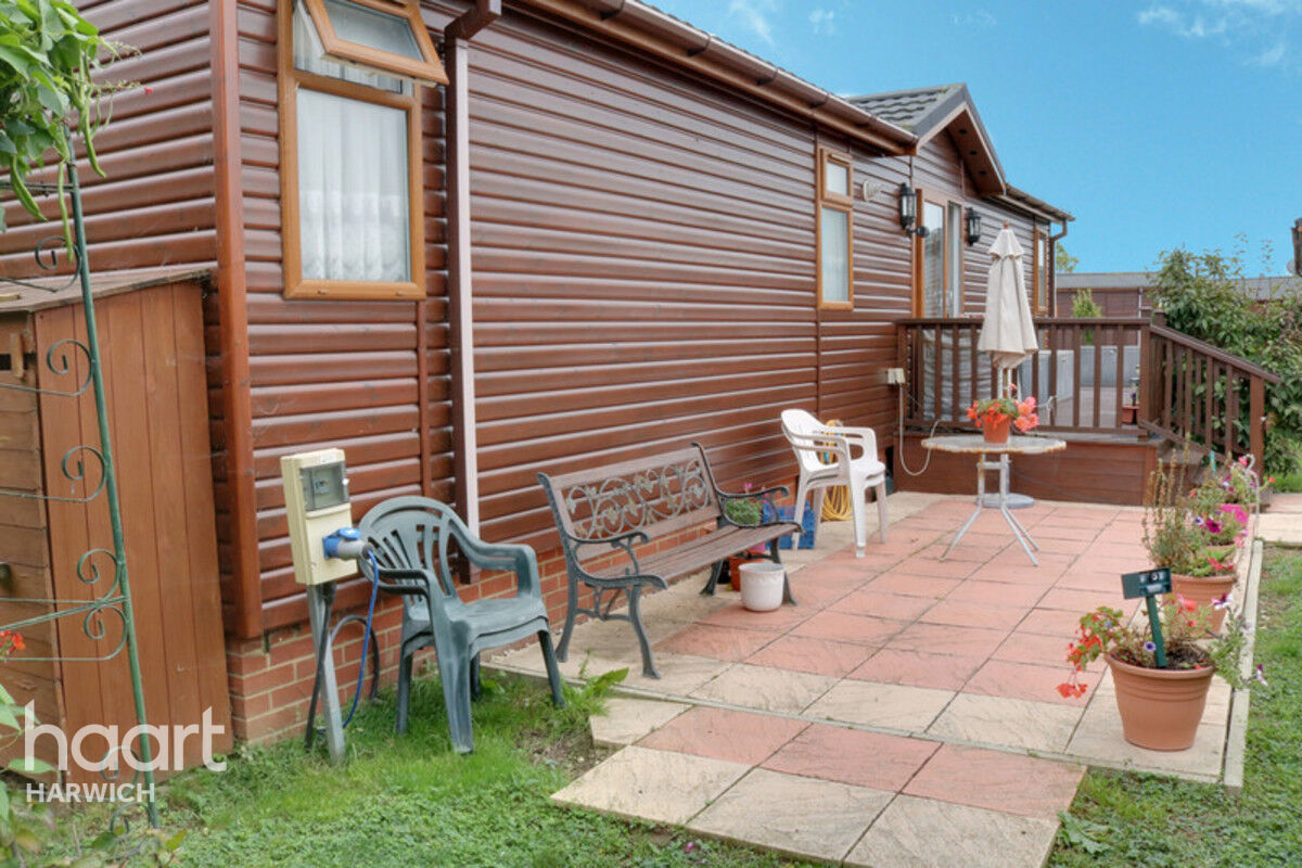 2 bedroom Lodge Low Road, HARWICH £170,000 haart