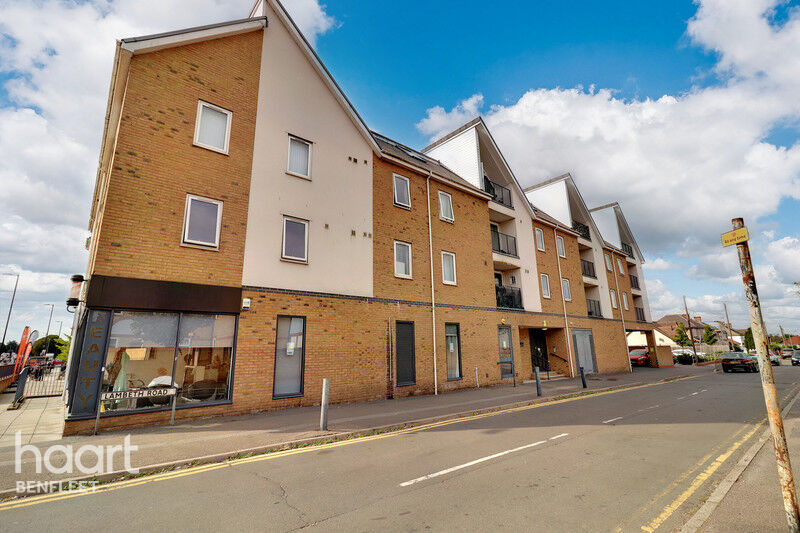 3 bedroom Apartment Lambeth Road, Benfleet £325,000 haart
