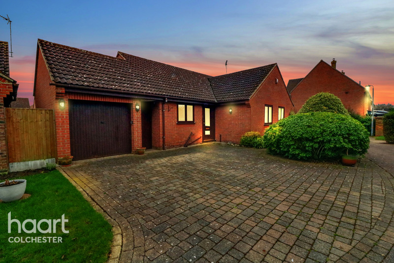 Property For Sale In Shrub End, Colchester haart