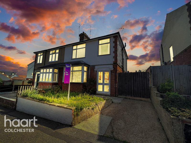 Property For Sale In Colchester, Essex haart