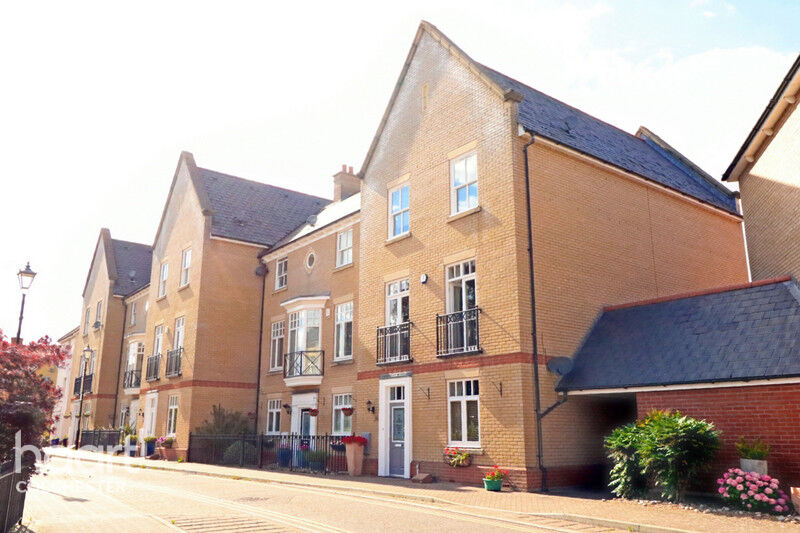 Property For Sale In Colchester, Essex haart