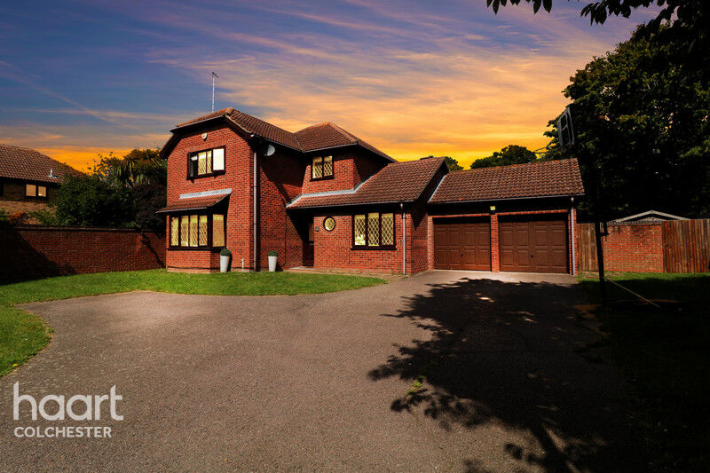 Property For Sale In Colchester, Essex haart