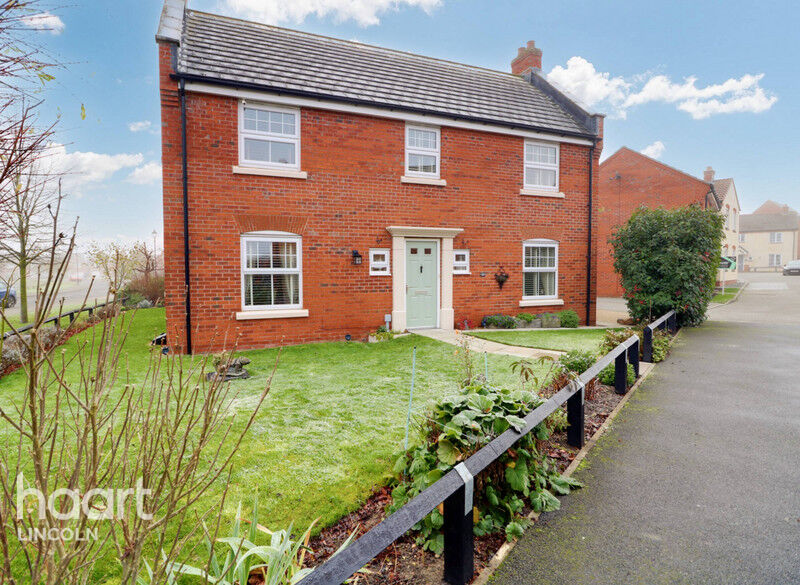 Detached Houses For Sale In CarltonleMoorland, North Kesteven haart