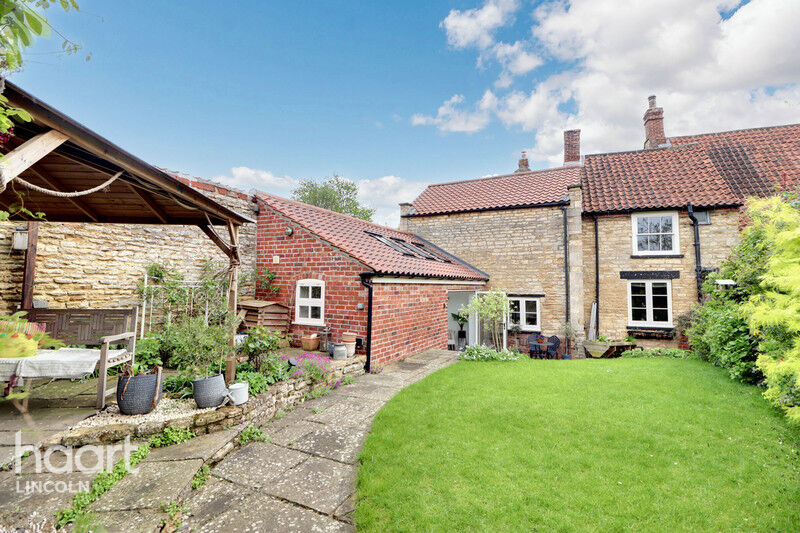 Property For Sale In Bassingham, North Kesteven haart