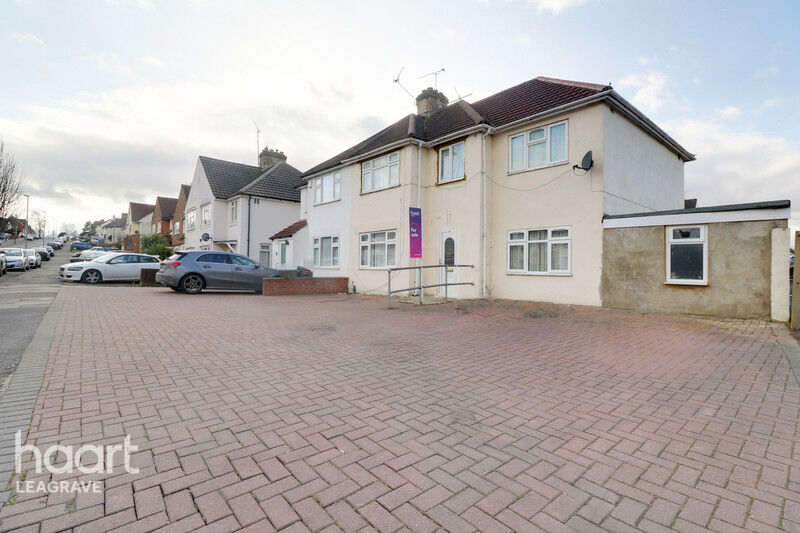 Property For Sale In Warden Hill, Luton haart