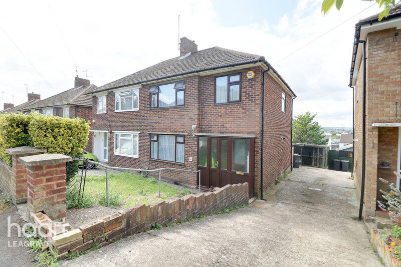 3 bedroom Semidetached house Grampian Way, Luton £325,000 haart