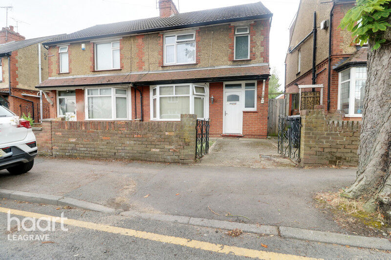 3 bedroom Semidetached house Compton Avenue, Luton £325,000 haart
