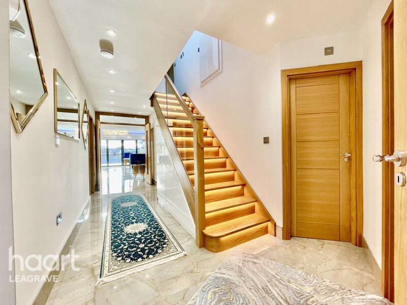 Property For Sale In Stopsley, Luton haart