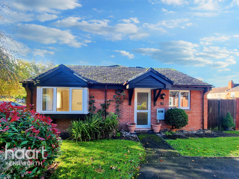 2 bedroom Semidetached bungalow Ashdene Gardens, Kenilworth £